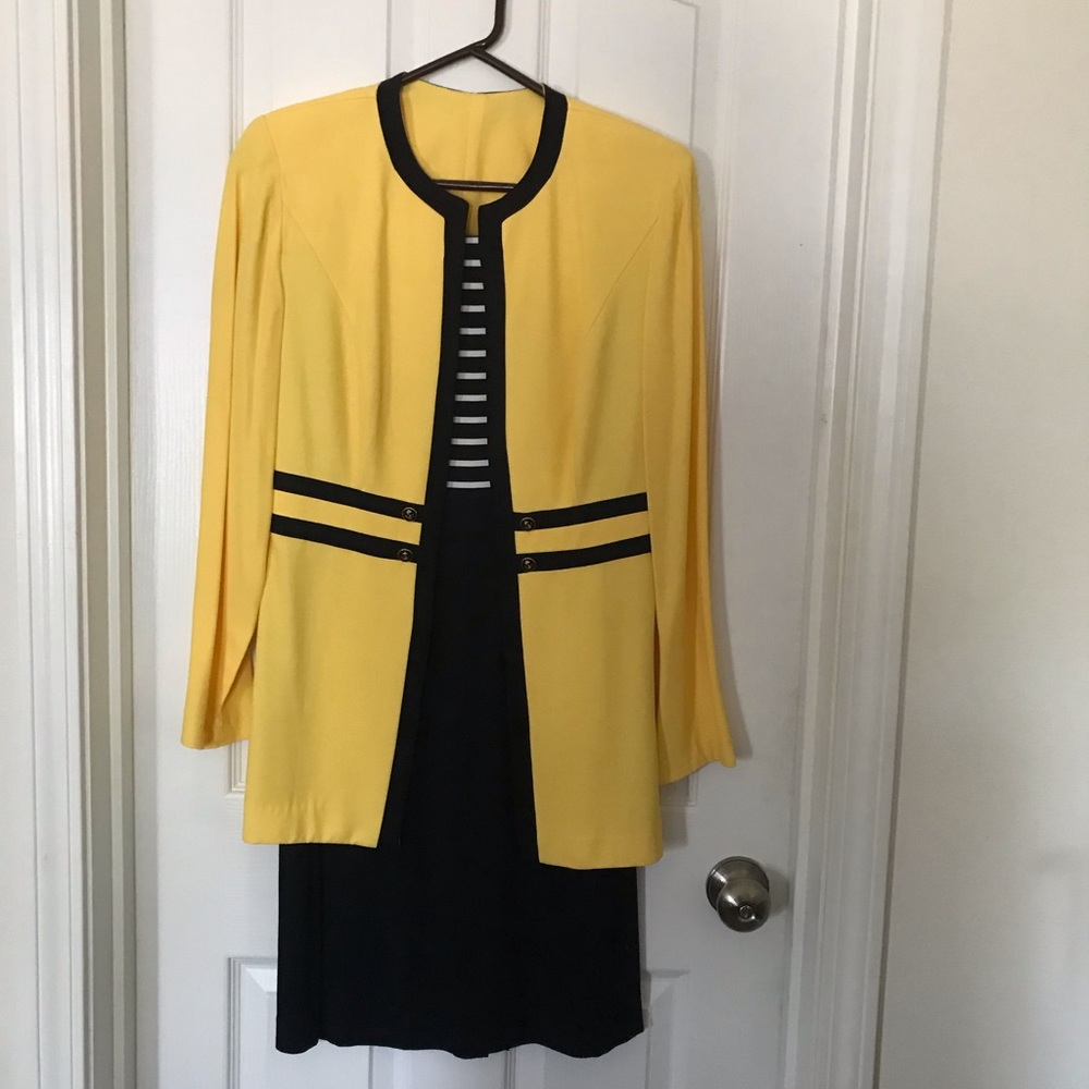 ‼️ SALE‼️ Vintage Beautiful Dress & Jacket